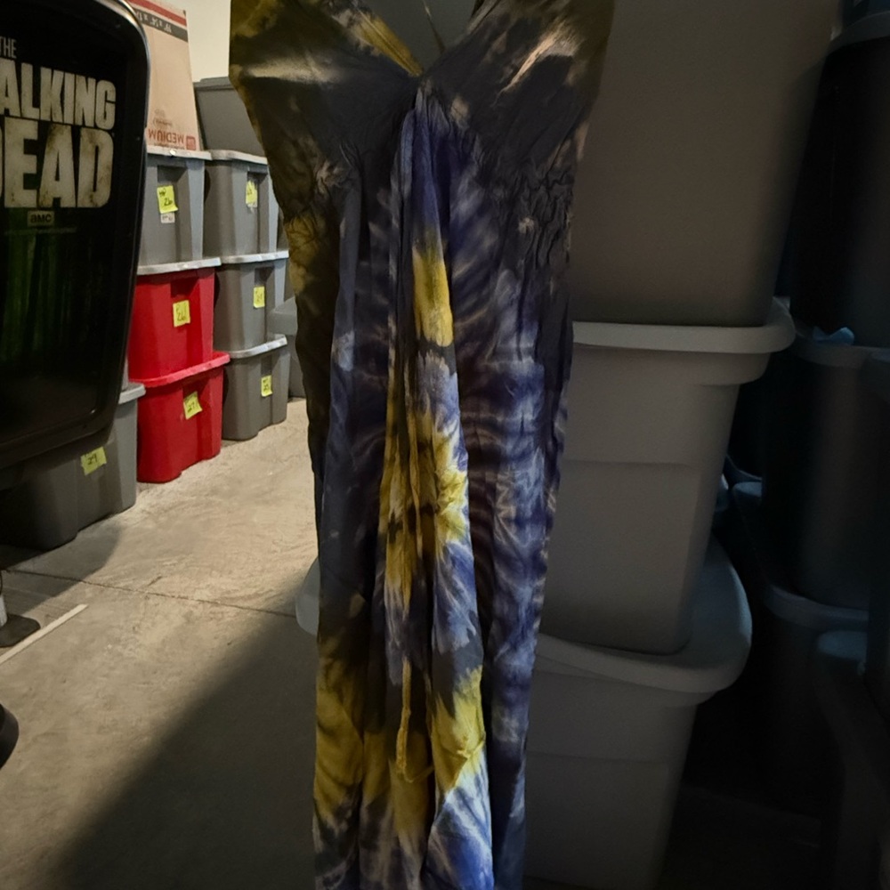 Tie-Dye Maxi Dress p22